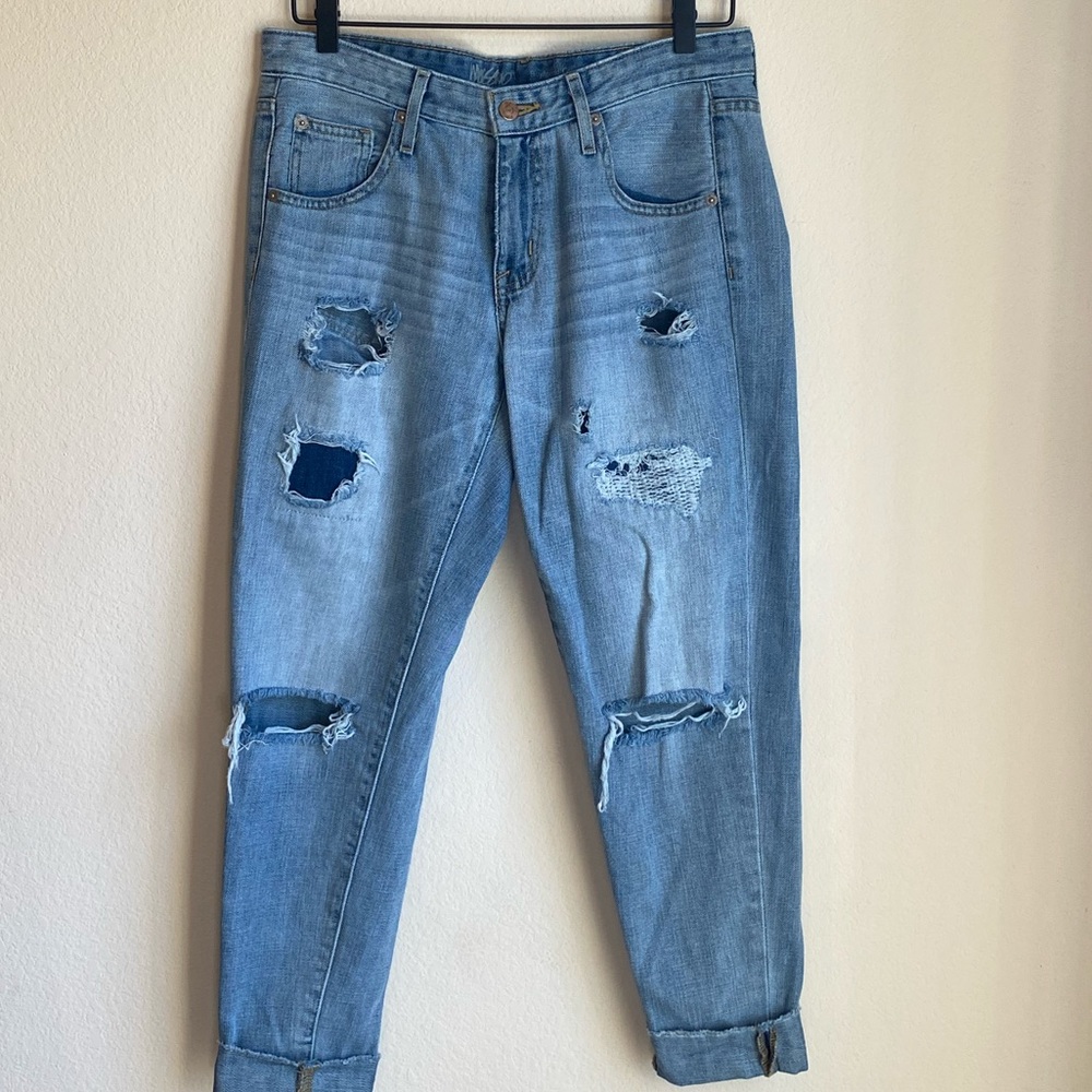Cropped Lightwash Boyfriend Jeans